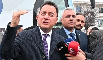 Ali Babacan: Bırakıp gitmesi lazım