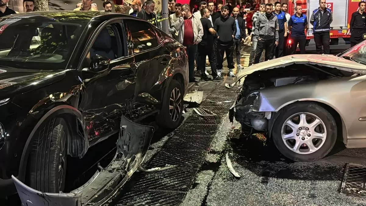 Üsküdar’da Trafik Kazası: 4 Yaralı